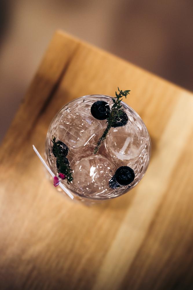 Drink con mirtilli visto dall'alto